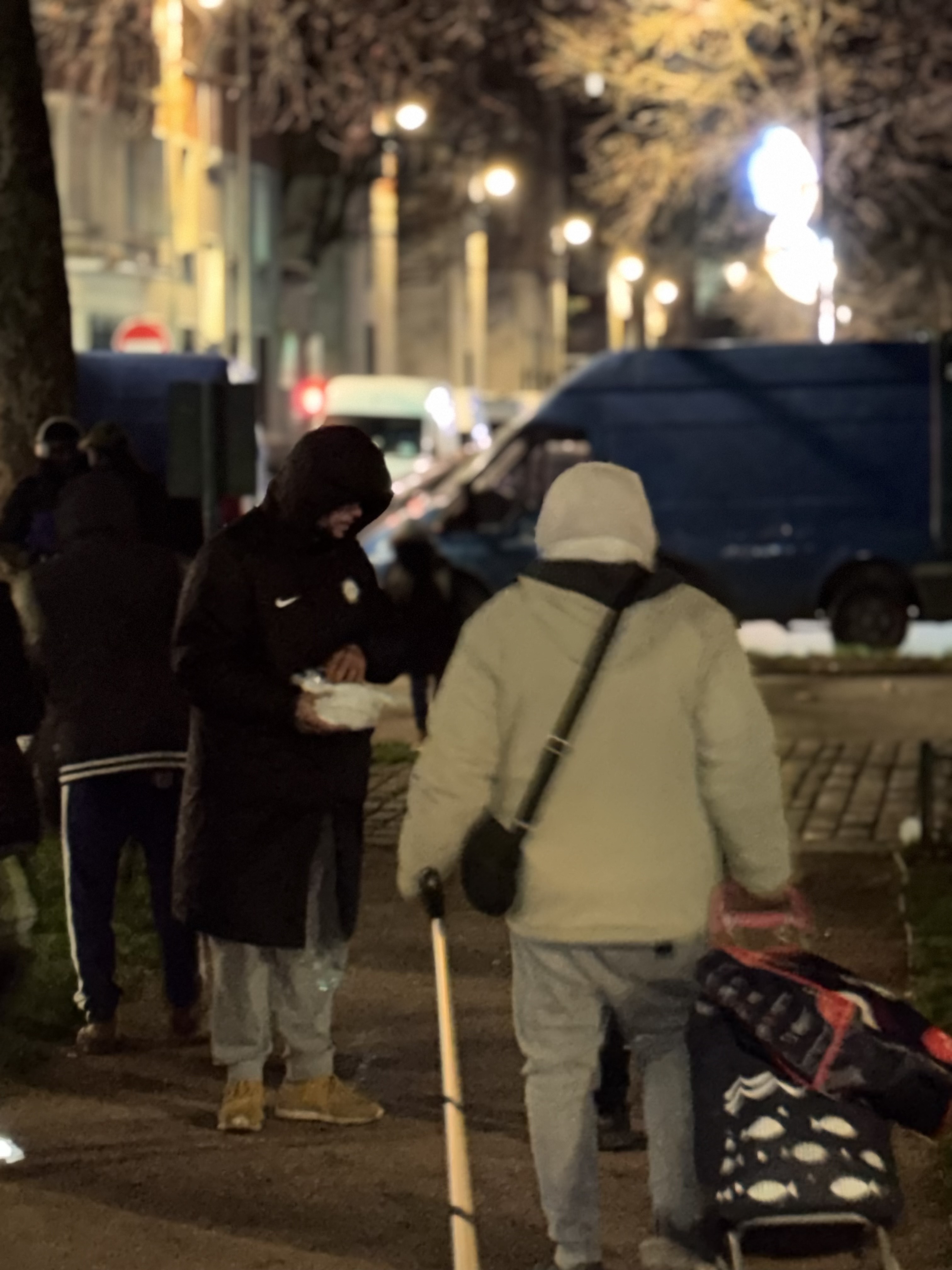 Bénévole engagée dans une action solidaire